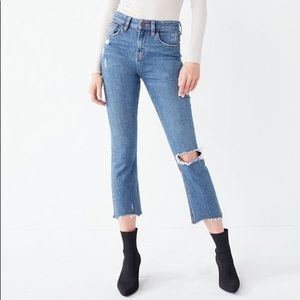 UO HIGH RISE KICK FLARE CROPPED DENIM SIZE 27